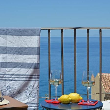 Terrazza Ambrogio Leilighet Sant'Ambrogio  Eksteriør bilde